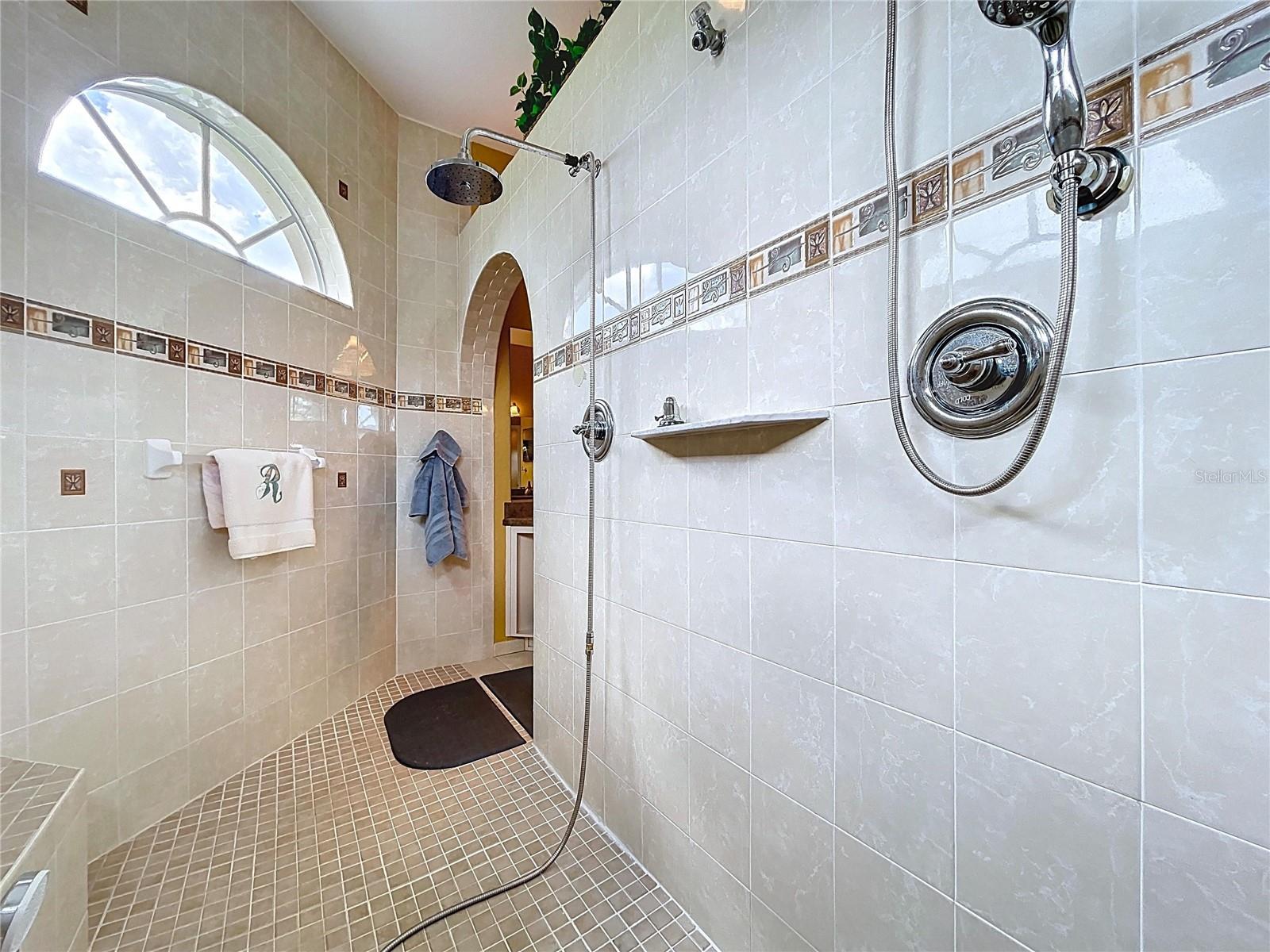 ROYAL HIGHLANDS UNIT 9 - Residential