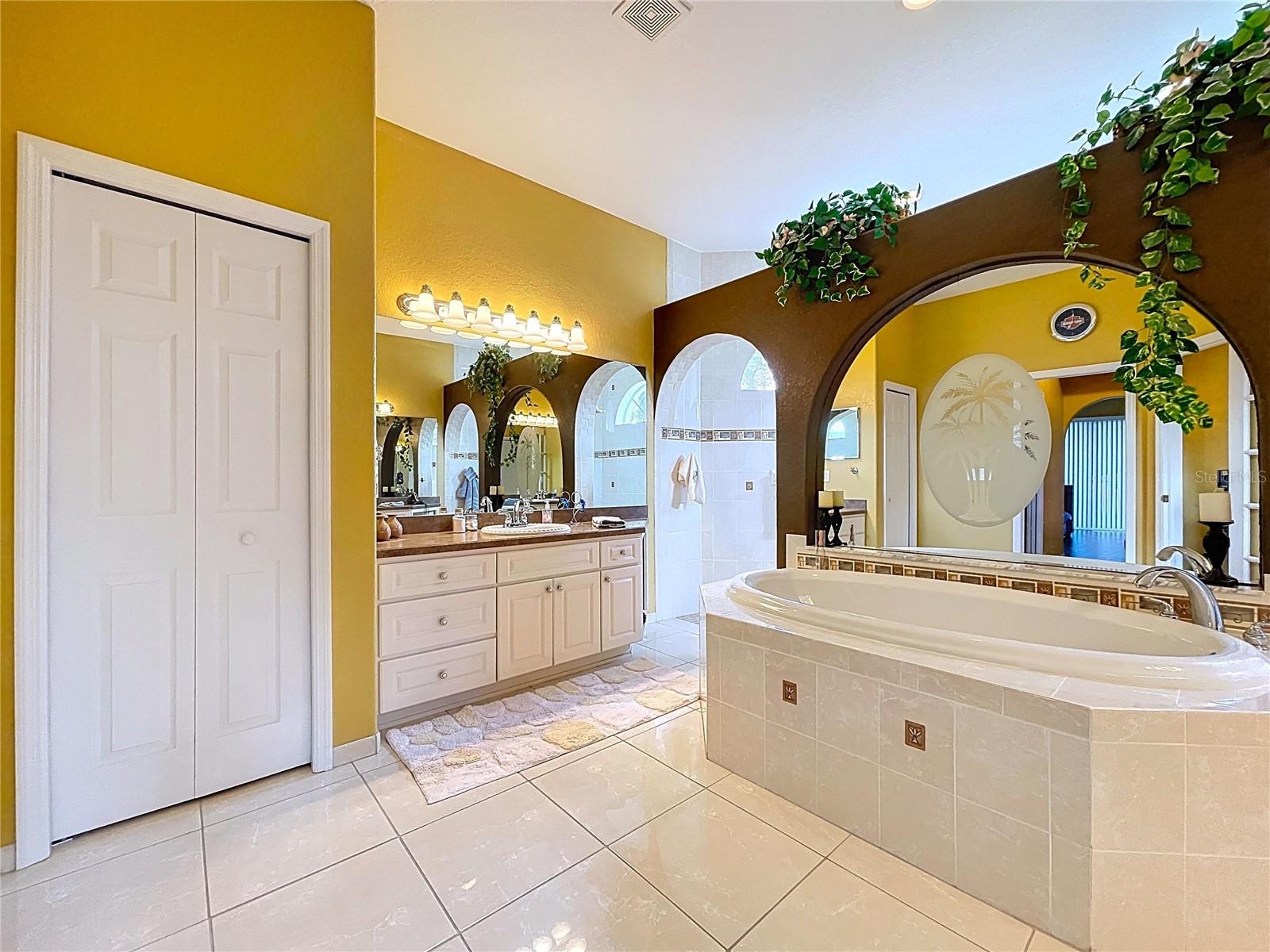 ROYAL HIGHLANDS UNIT 9 - Residential