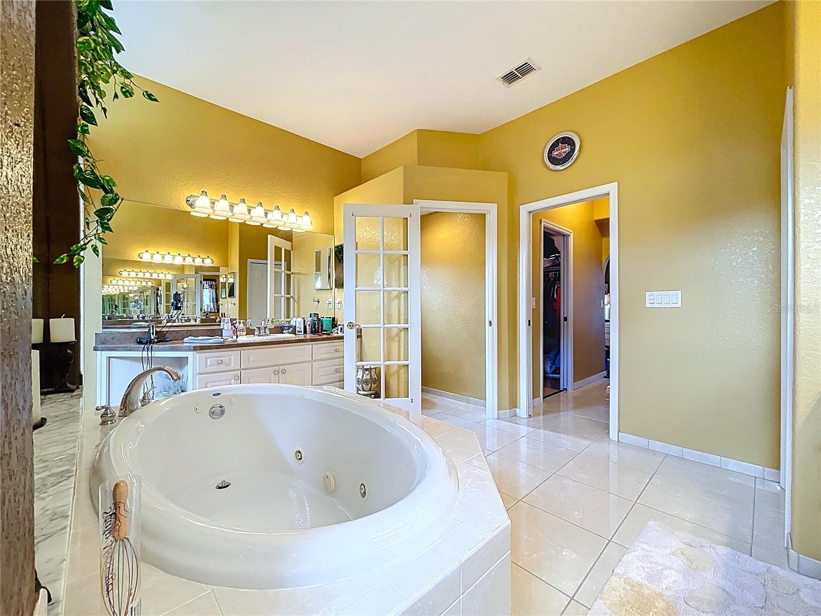 ROYAL HIGHLANDS UNIT 9 - Residential