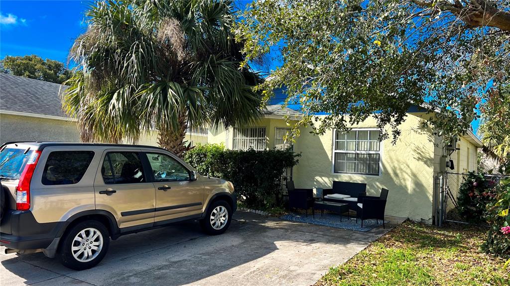 Photo 3 of 4 of 1144 43RD STREET house