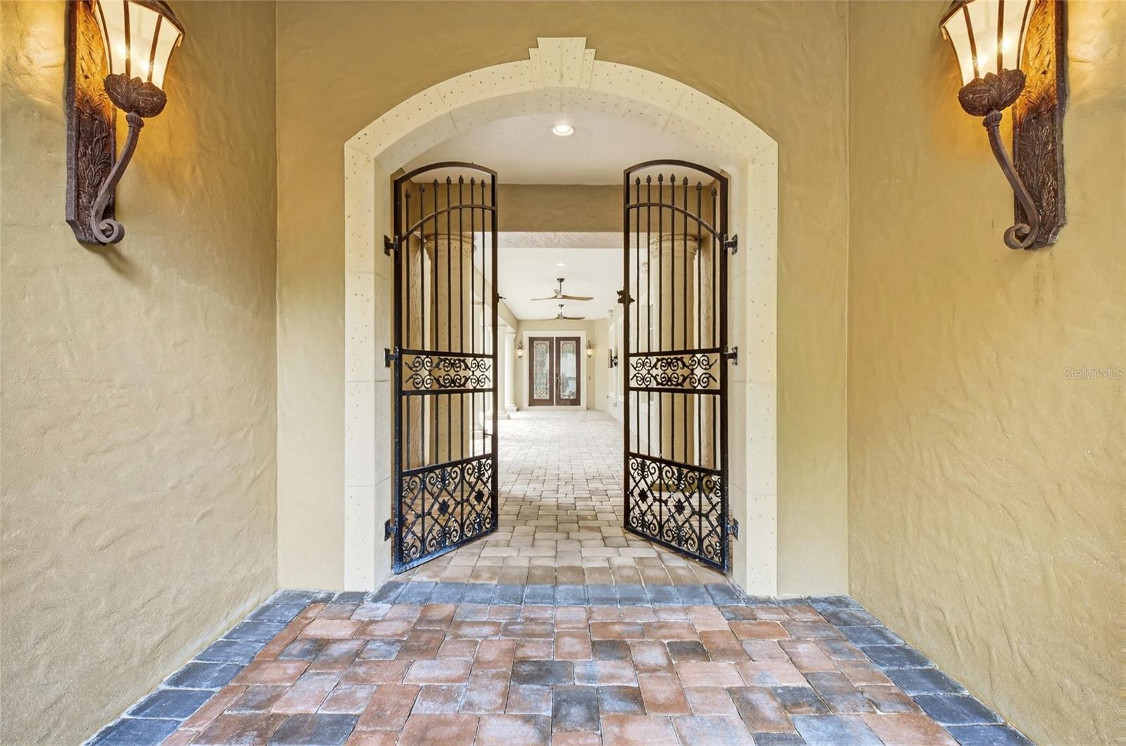 KEENES POINTE - Residential