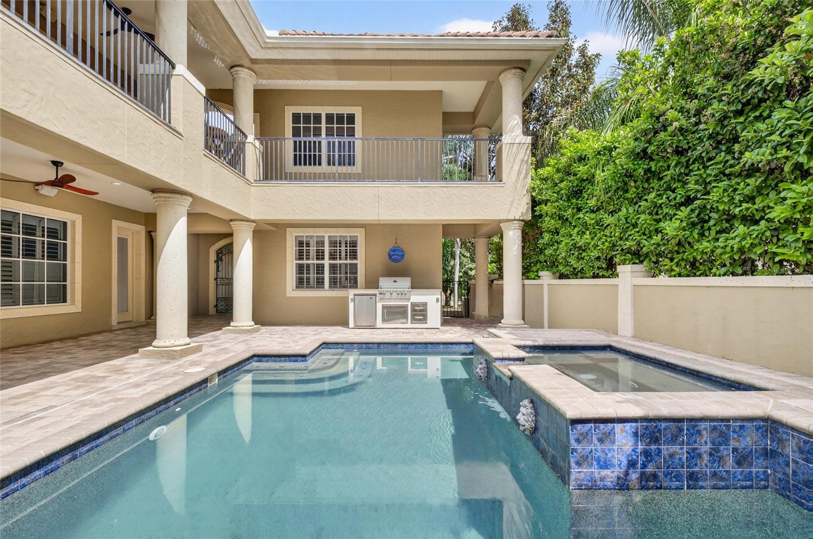 KEENES POINTE - Residential