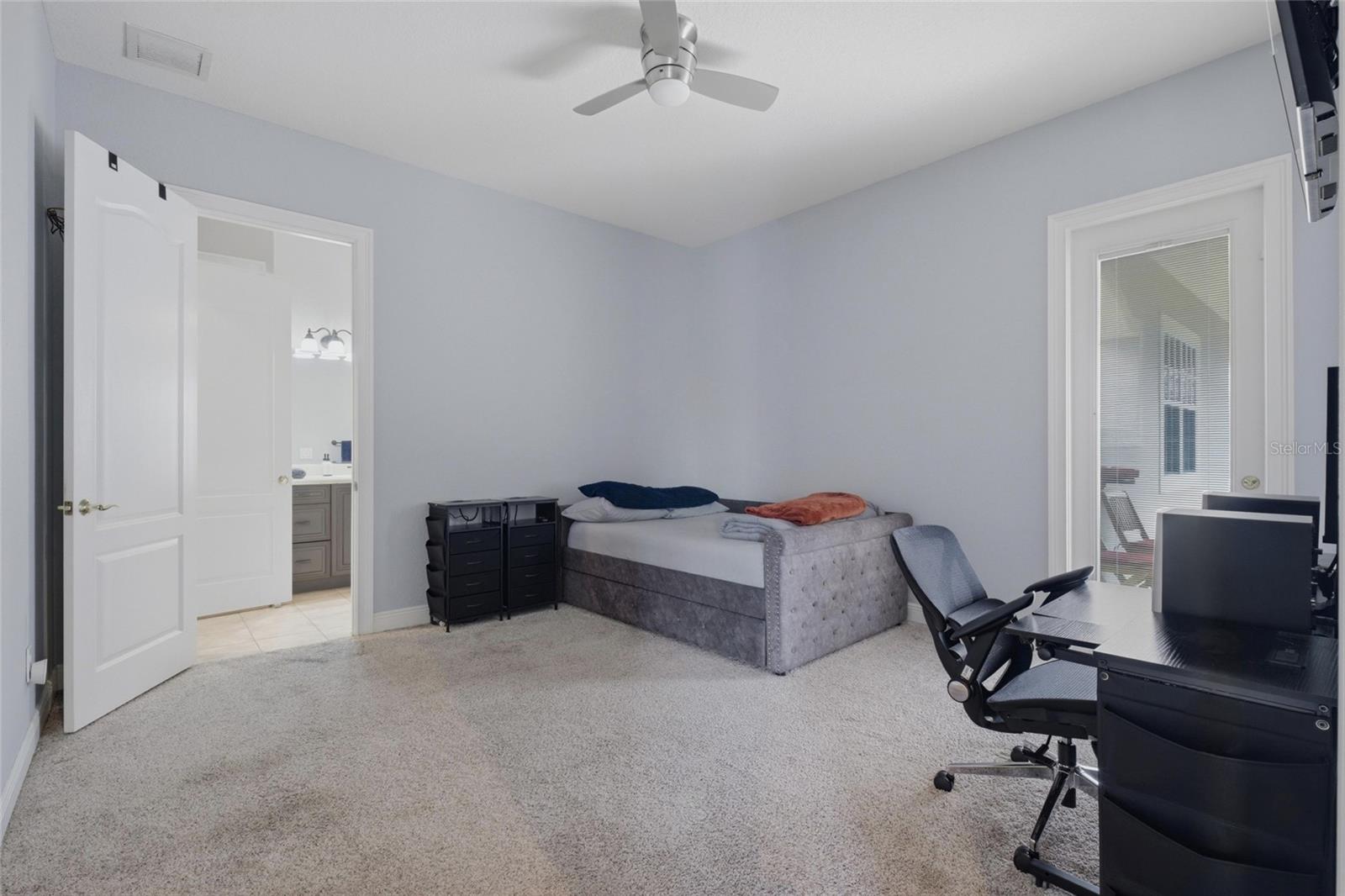 KEENES POINTE - Residential