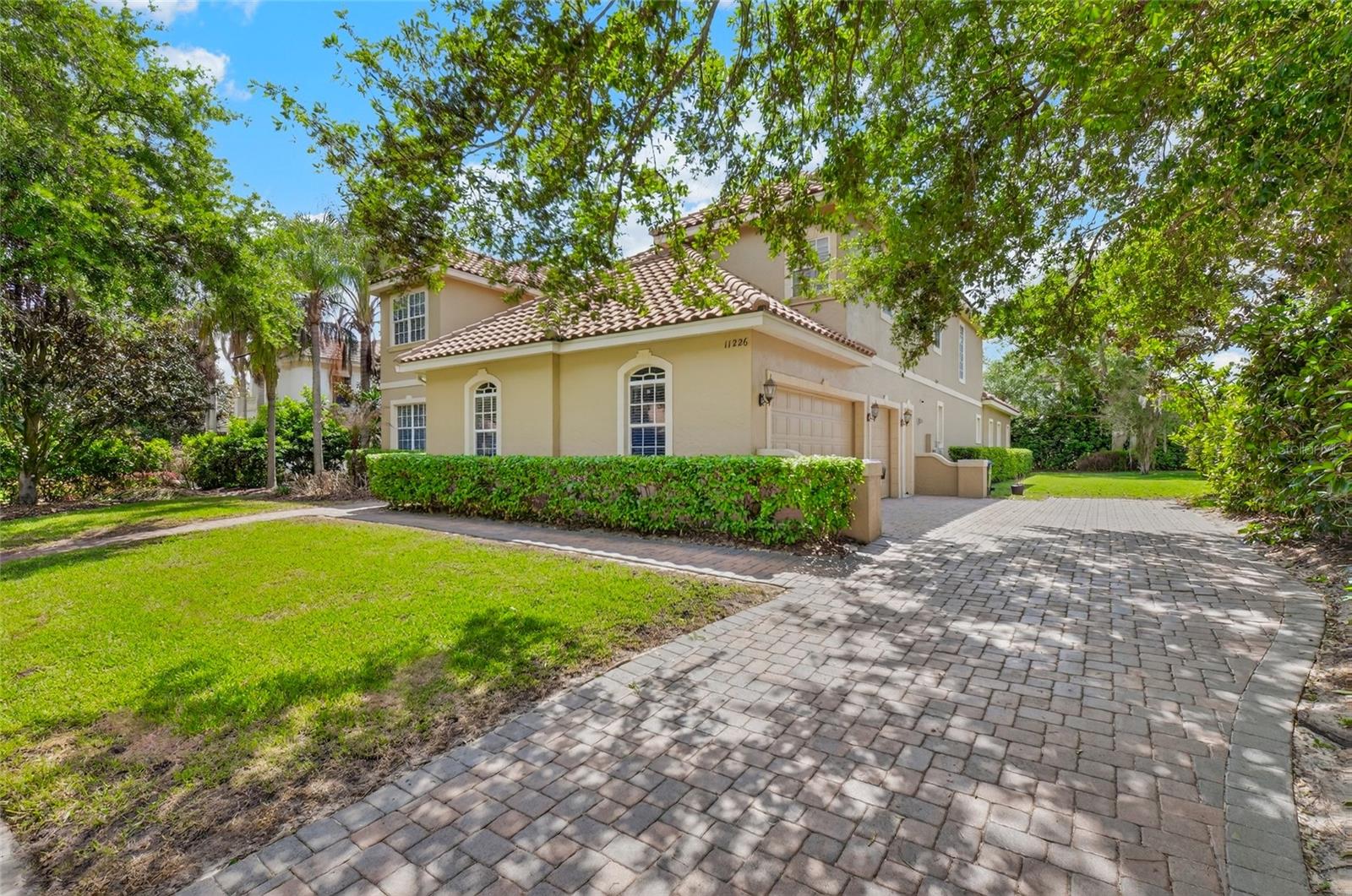 11226 MACAW COURT