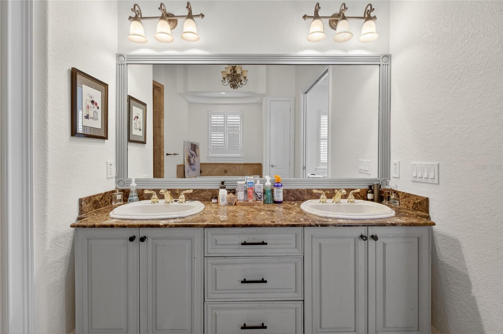 KEENES POINTE - Residential