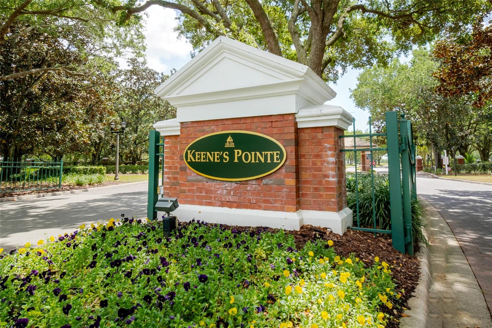 KEENES POINTE - Residential