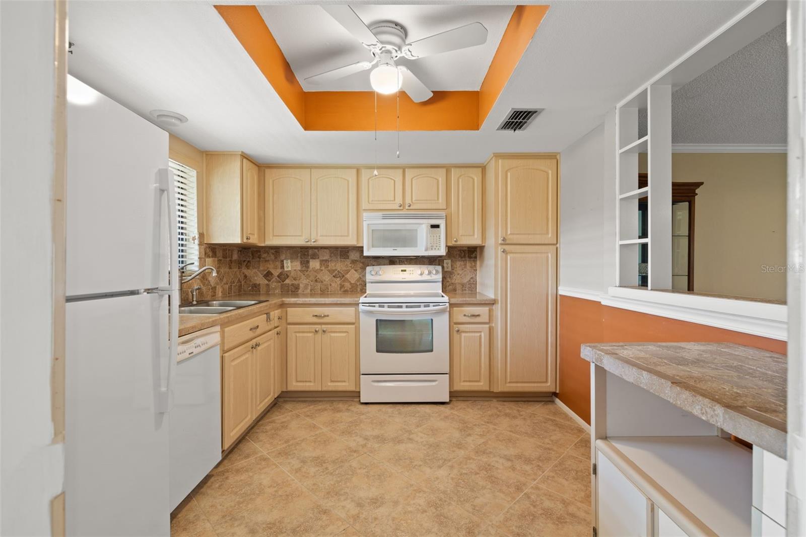 Photo 8 of 29 of 2580 LAURELWOOD DRIVE 14C condo