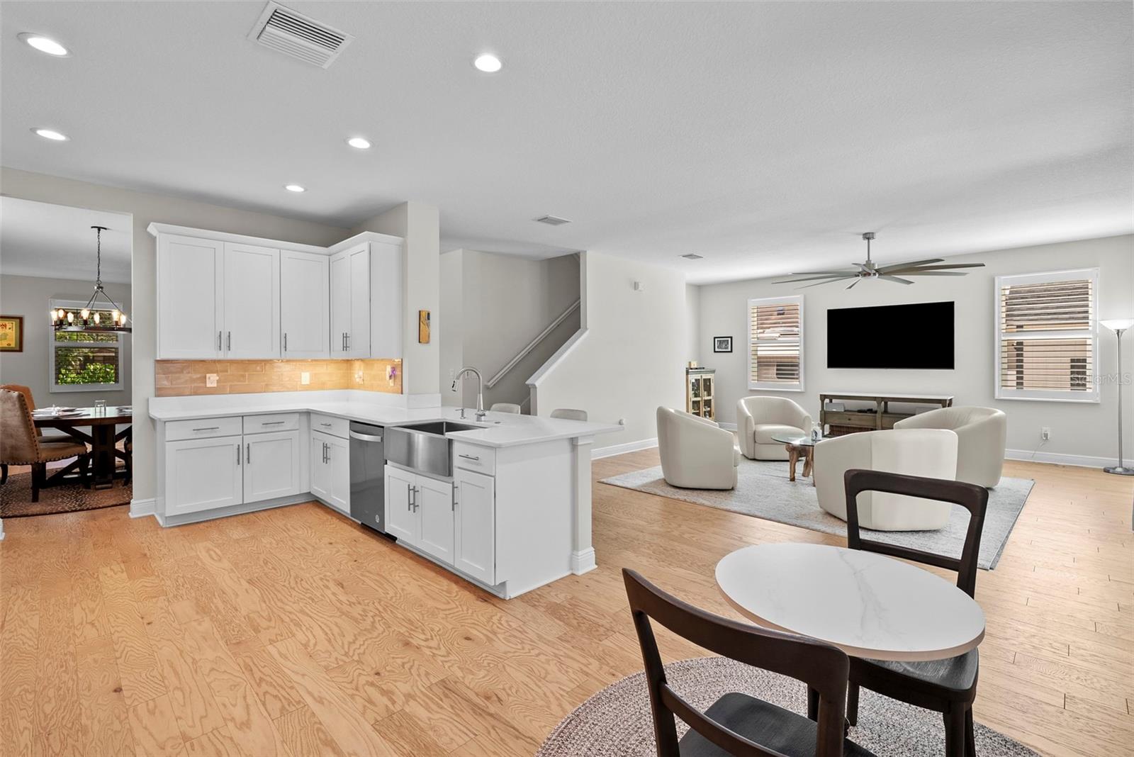 PARNELLS SUB - Residential