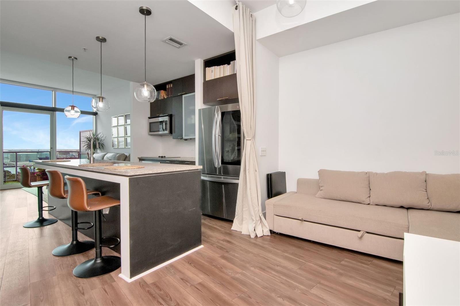 111 N 12TH STREET 1805