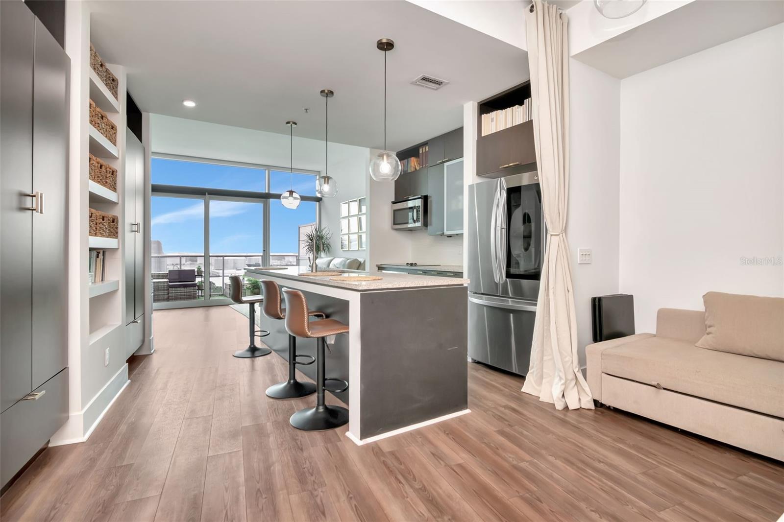 111 N 12TH STREET 1805