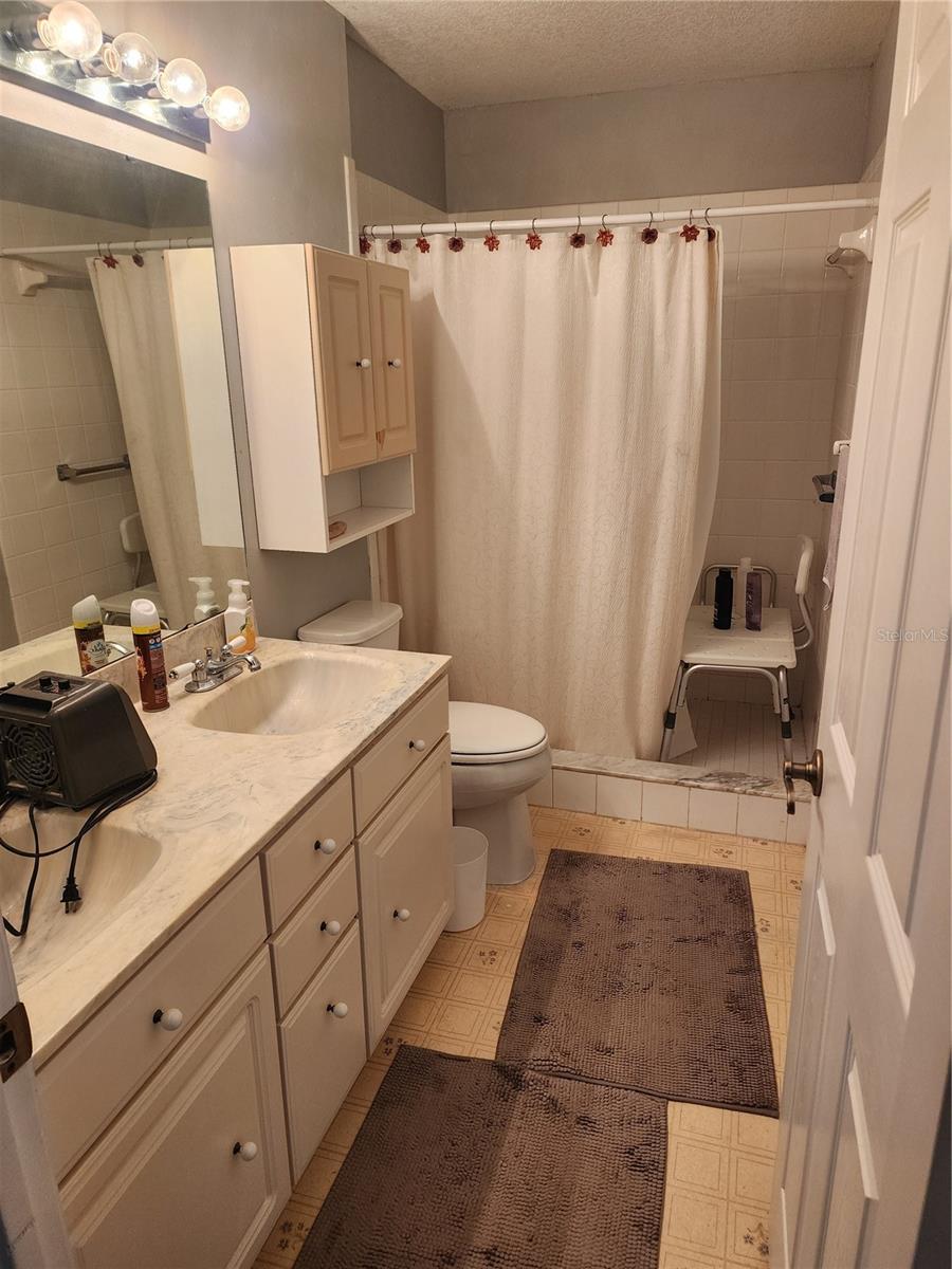 SILVER GLEN SUB - Residential