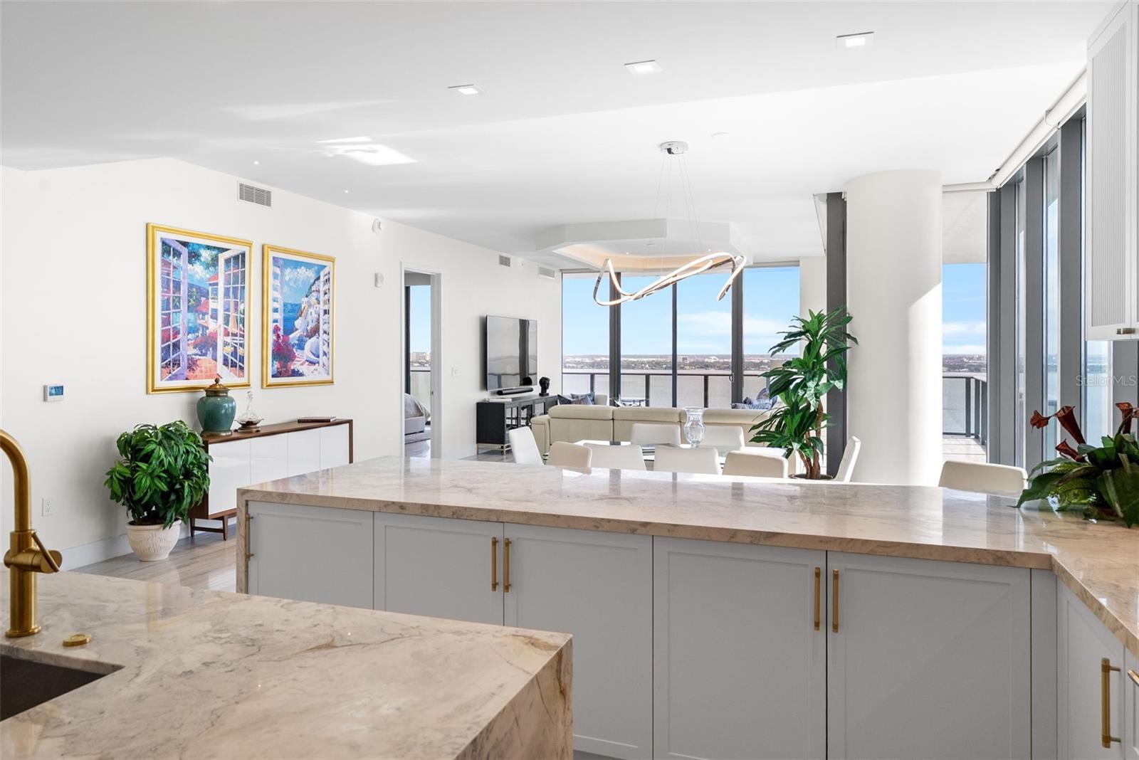 RITZ-CARLTON RESIDENCES - Residential