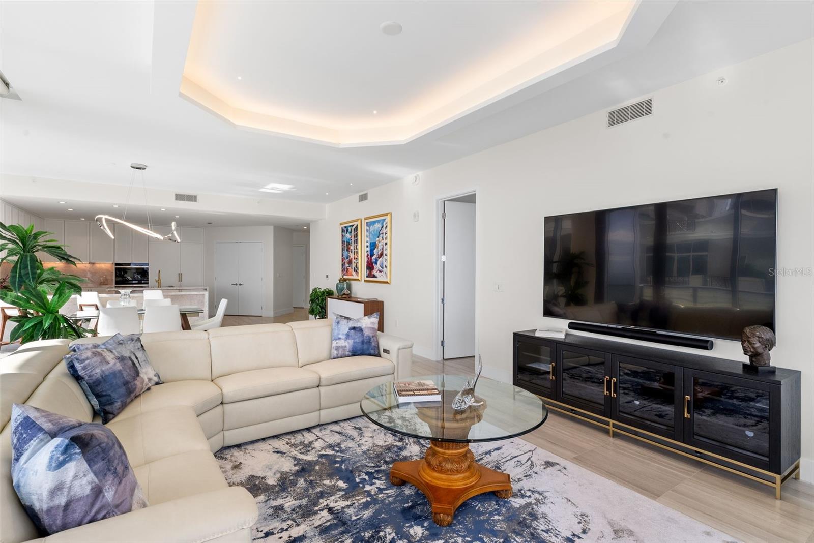 RITZ-CARLTON RESIDENCES - Residential