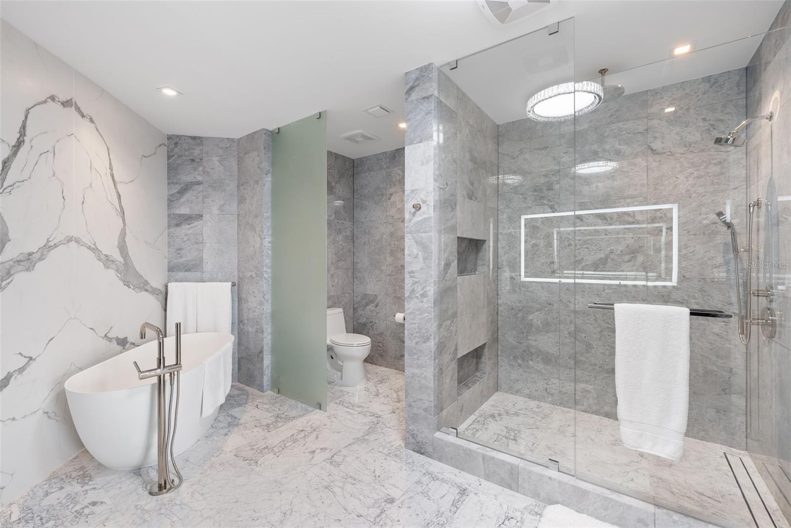 RITZ-CARLTON RESIDENCES - Residential