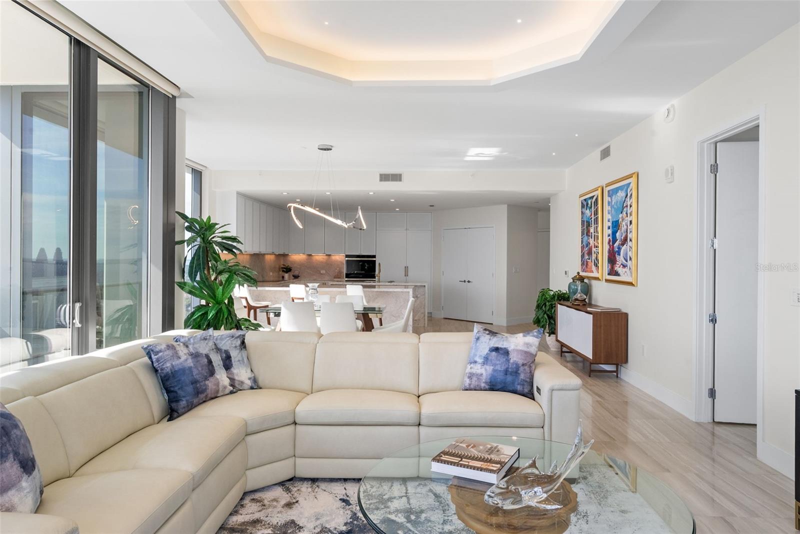 RITZ-CARLTON RESIDENCES - Residential