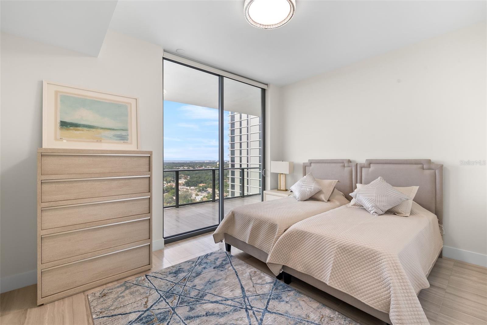 RITZ-CARLTON RESIDENCES - Residential