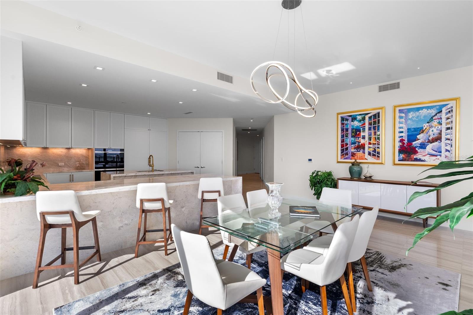 RITZ-CARLTON RESIDENCES - Residential