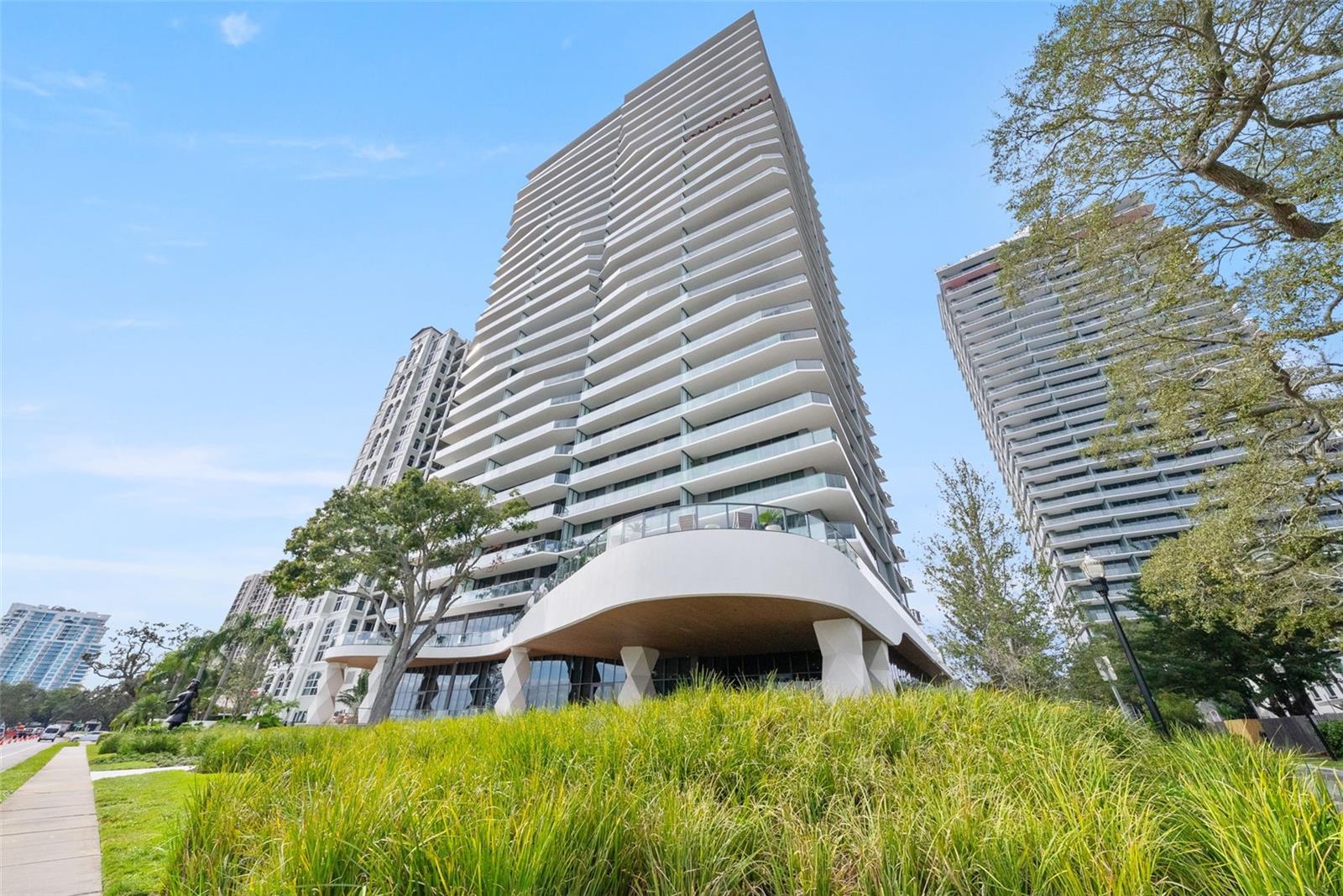 RITZ-CARLTON RESIDENCES - Residential