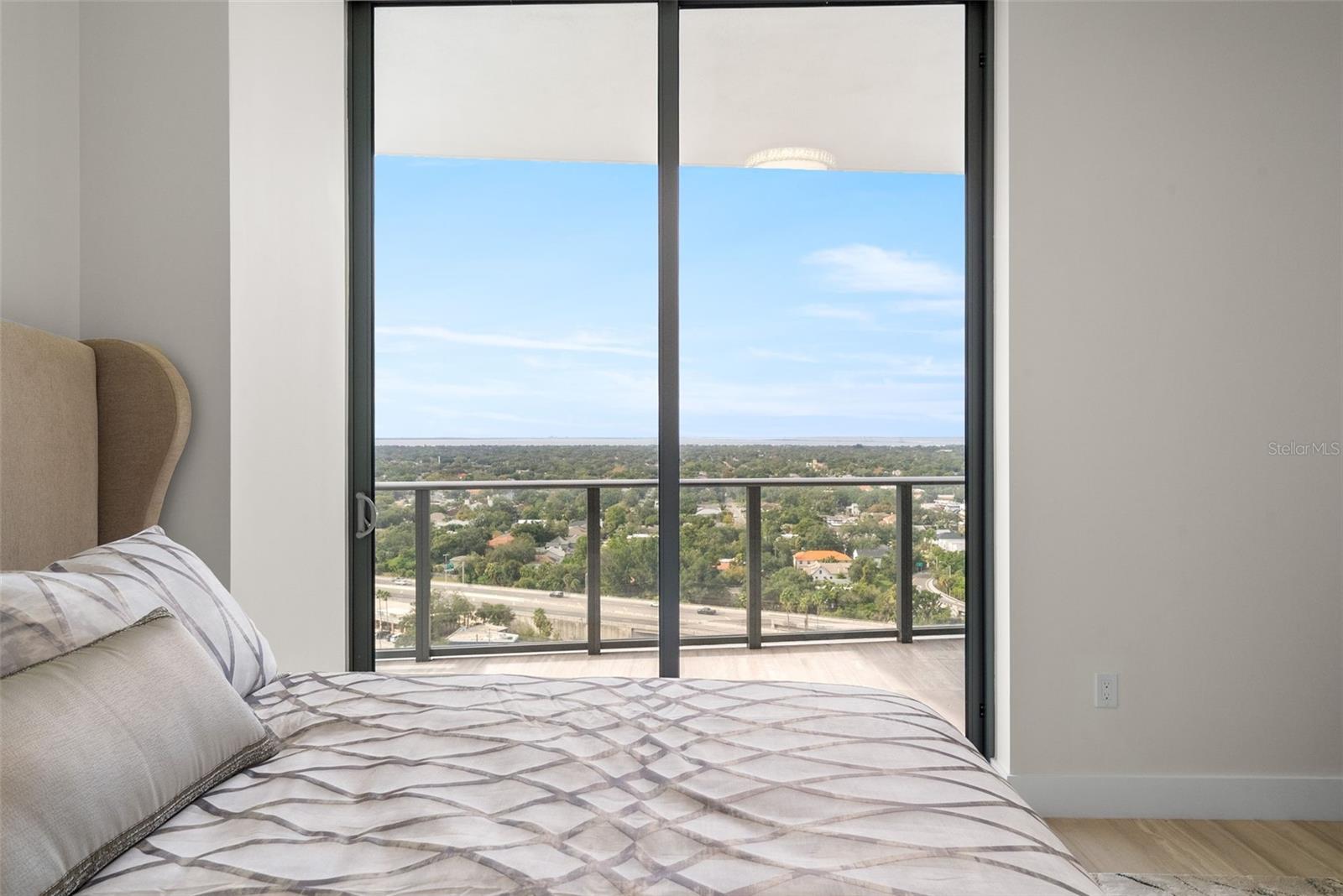 RITZ-CARLTON RESIDENCES - Residential