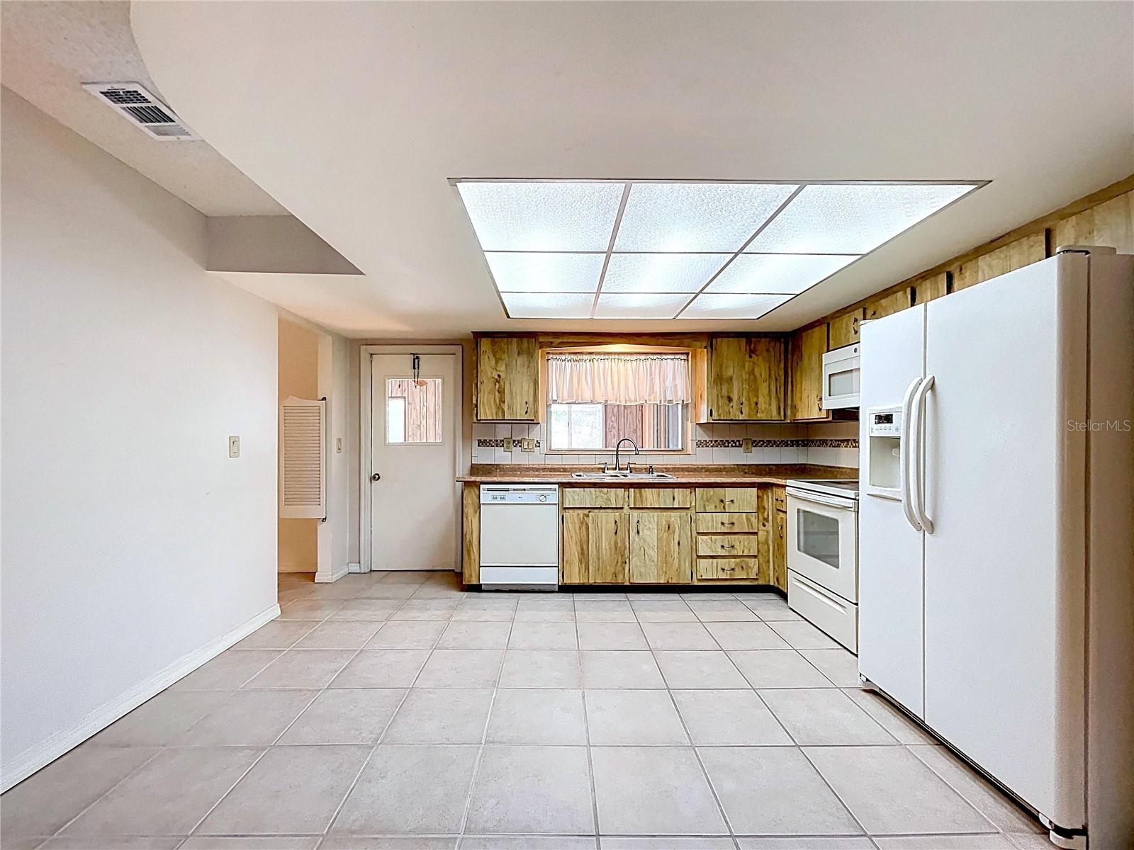 422 MAHOGANY DRIVE