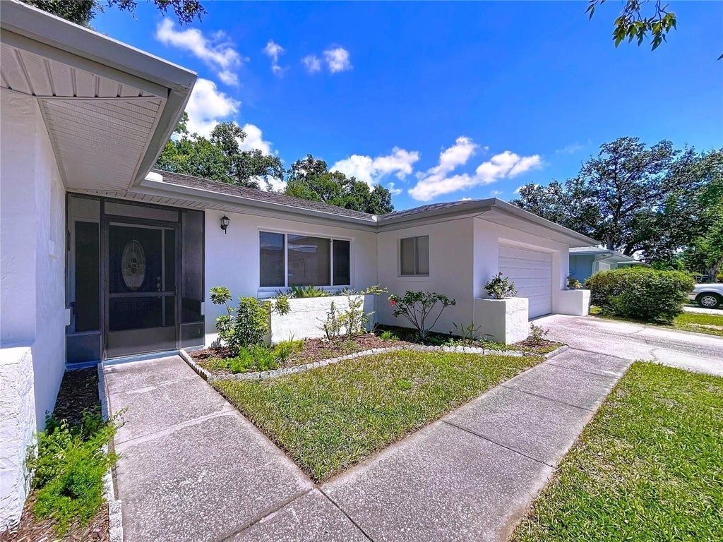 Photo of 422 Mahogany Drive, Seffner, FL 33584 (MLS # TB8423104)