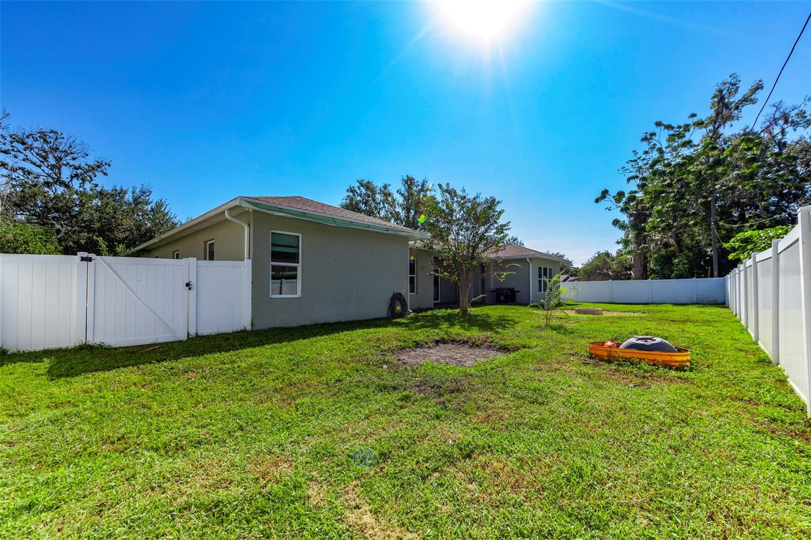 FRIES SURVEY OF WINTER GARDEN - Residential