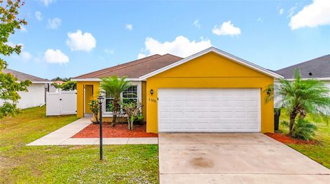 Photo of 1305 24th Street E, Palmetto, FL 34221 (MLS # C7517431)