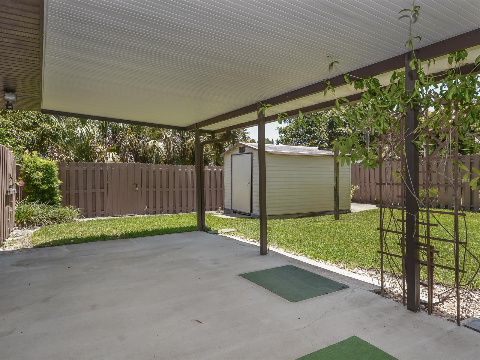 Florida Shores 01 - Residential