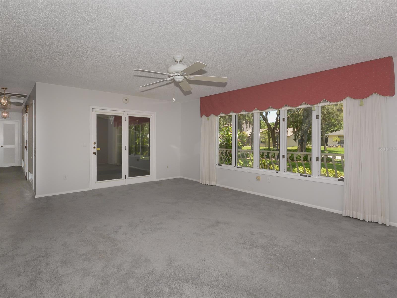 Florida Shores 01 - Residential