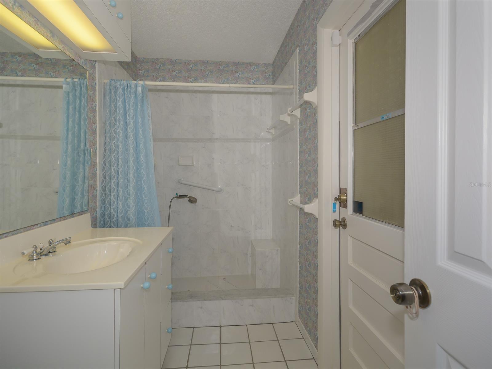 Florida Shores 01 - Residential