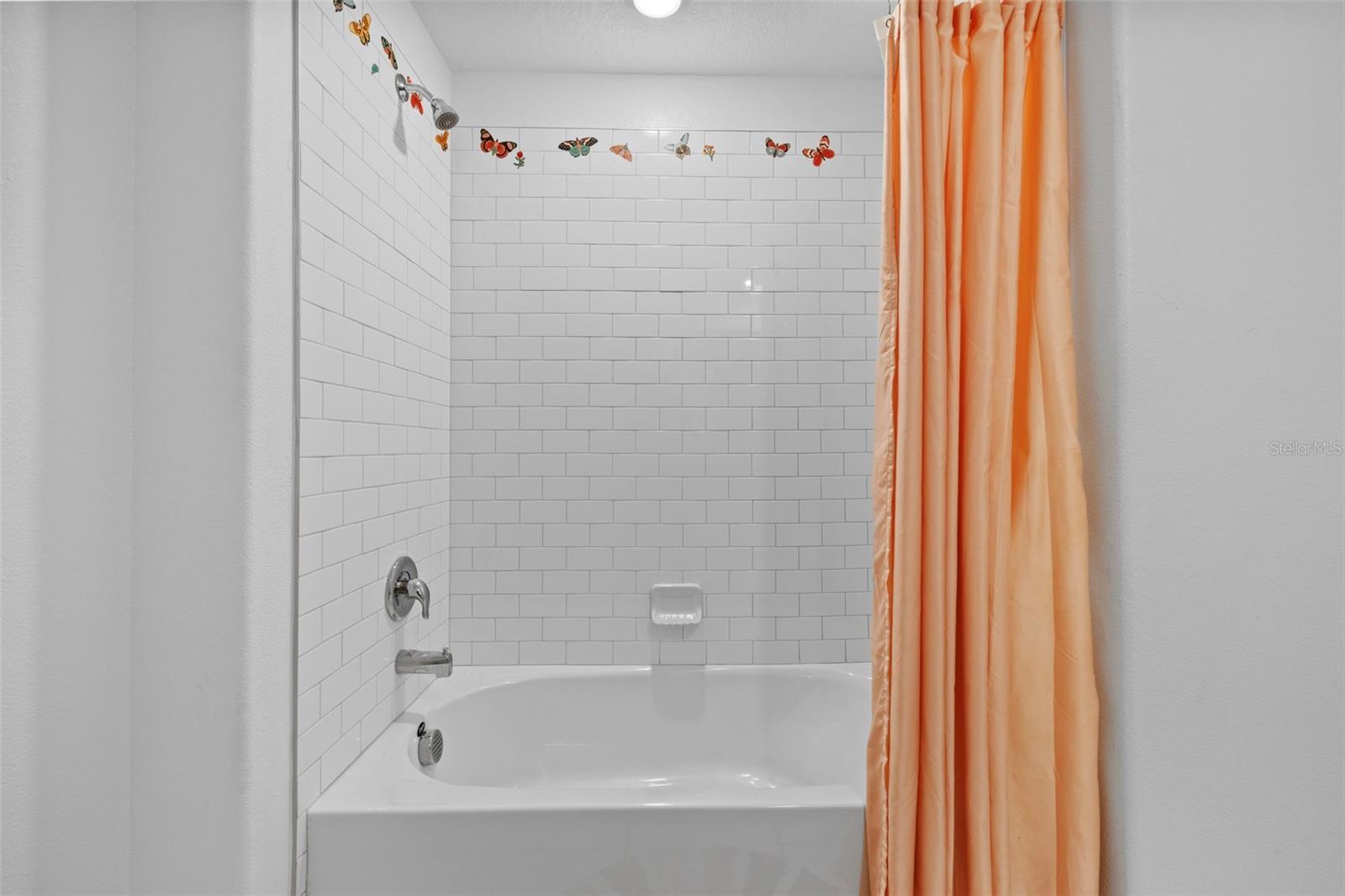 BERRY BAY SUB - Residential Lease