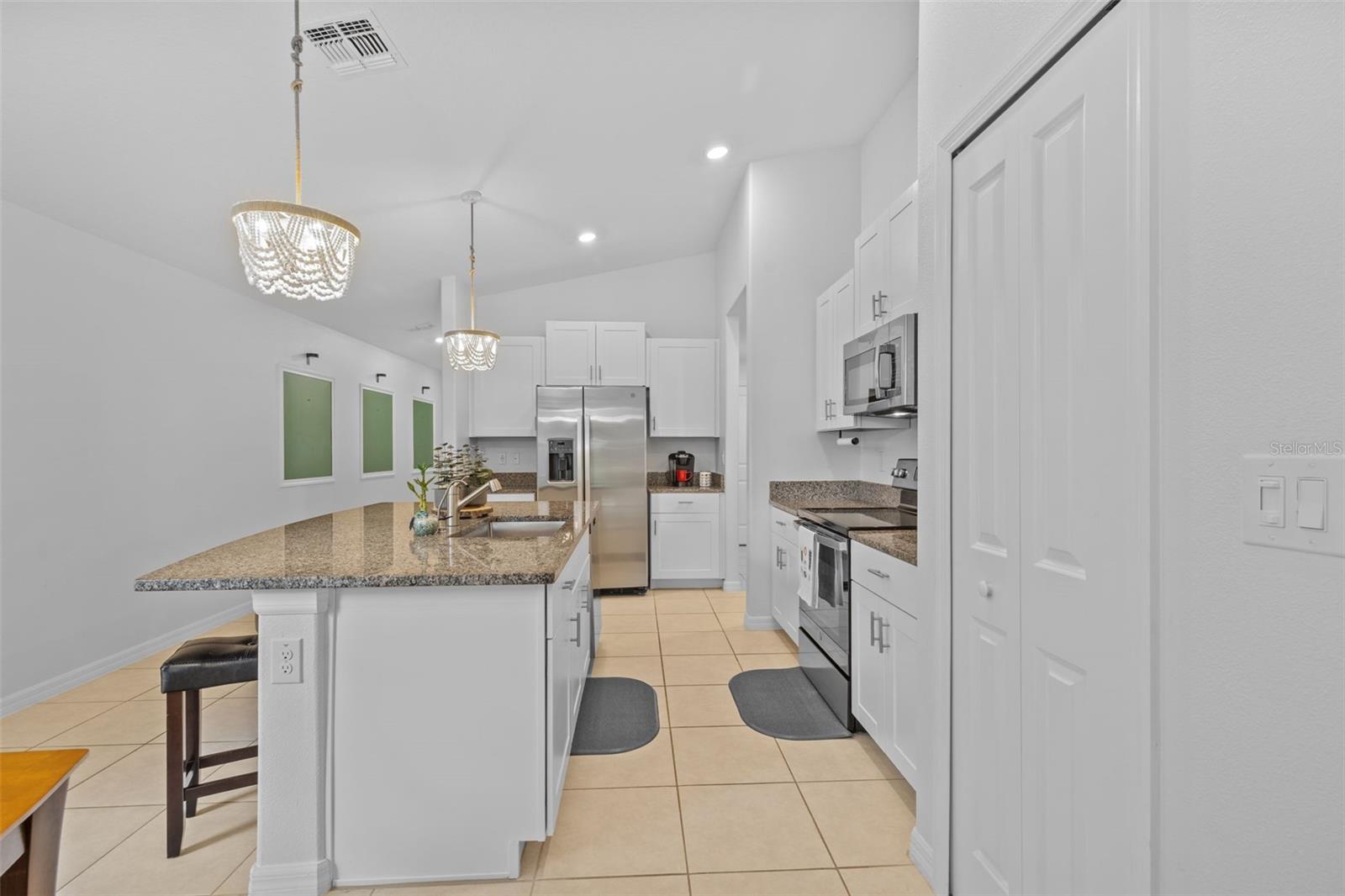 BERRY BAY SUB - Residential Lease