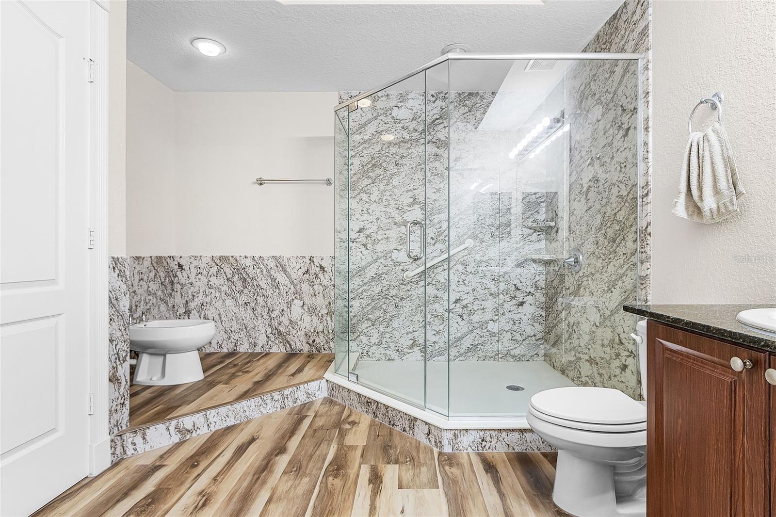 VILLA TUSCANY/BURNT STORE LAKES - Residential