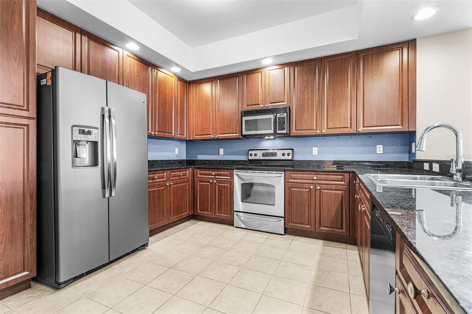 VILLA TUSCANY/BURNT STORE LAKES - Residential