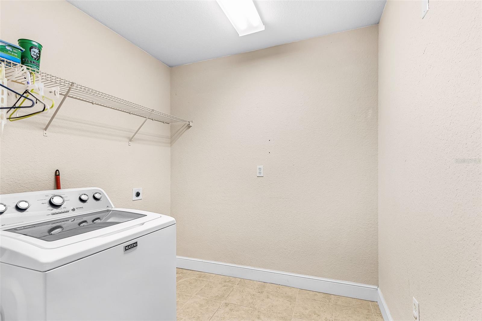 VILLA TUSCANY/BURNT STORE LAKES - Residential