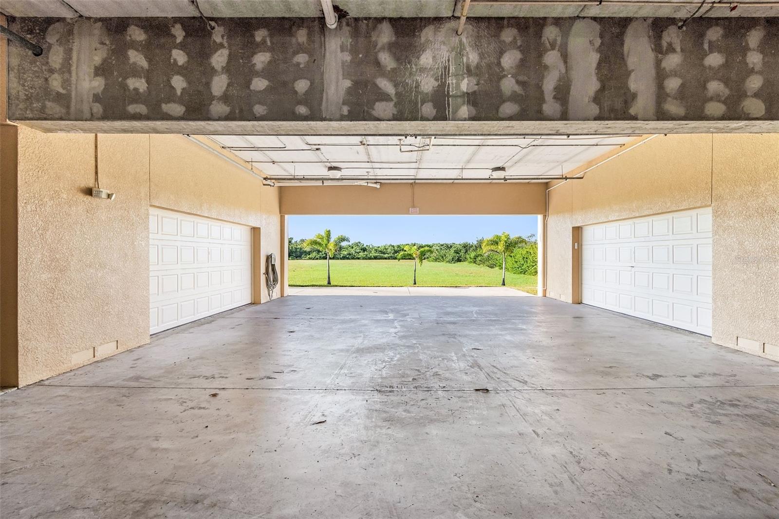 VILLA TUSCANY/BURNT STORE LAKES - Residential