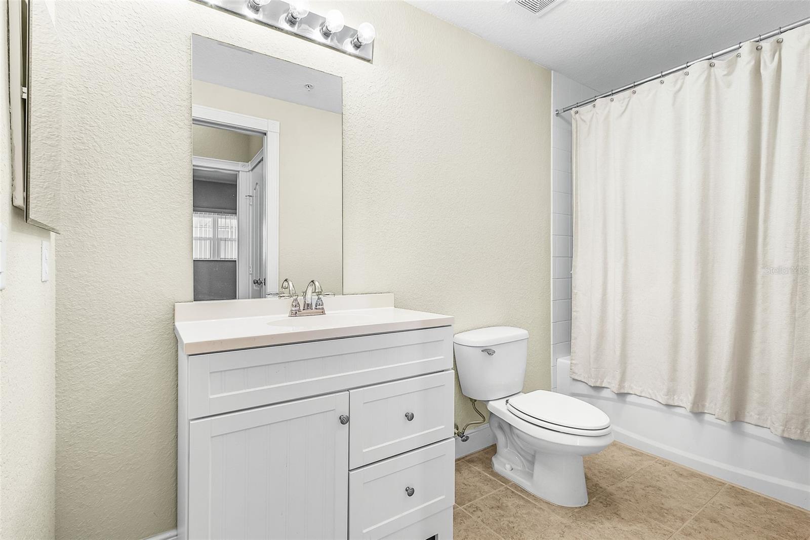 VILLA TUSCANY/BURNT STORE LAKES - Residential