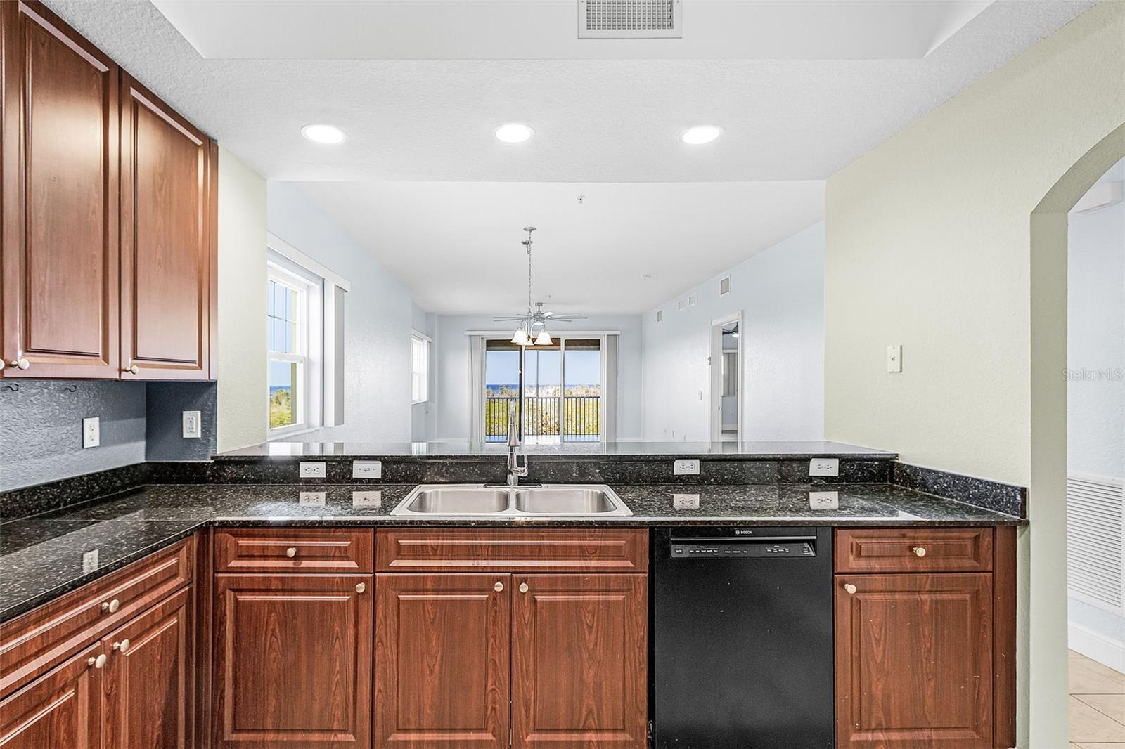 VILLA TUSCANY/BURNT STORE LAKES - Residential