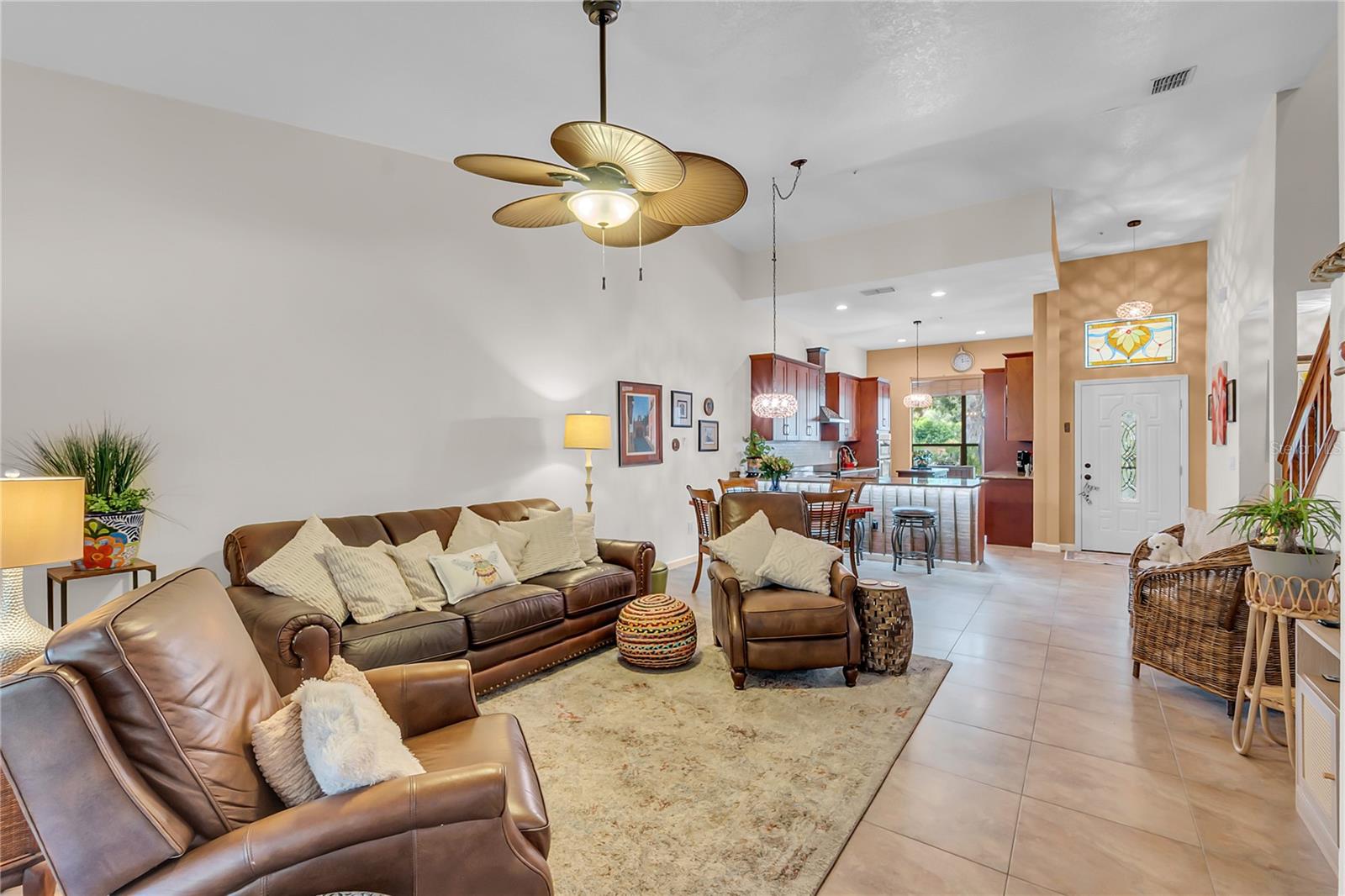 721 SWAN LANE