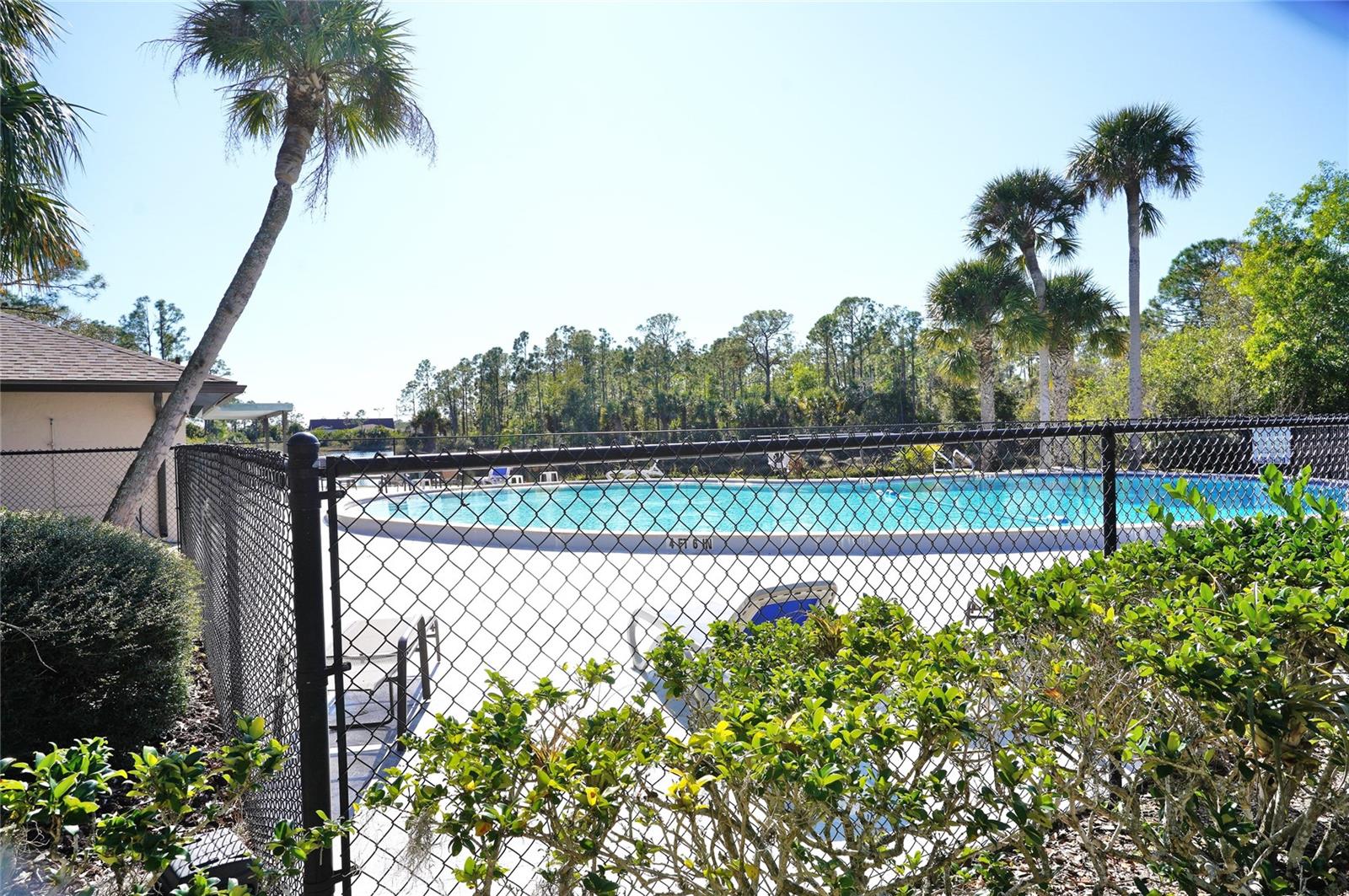 SANDHILL PINES BLDG 02 - Residential Lease