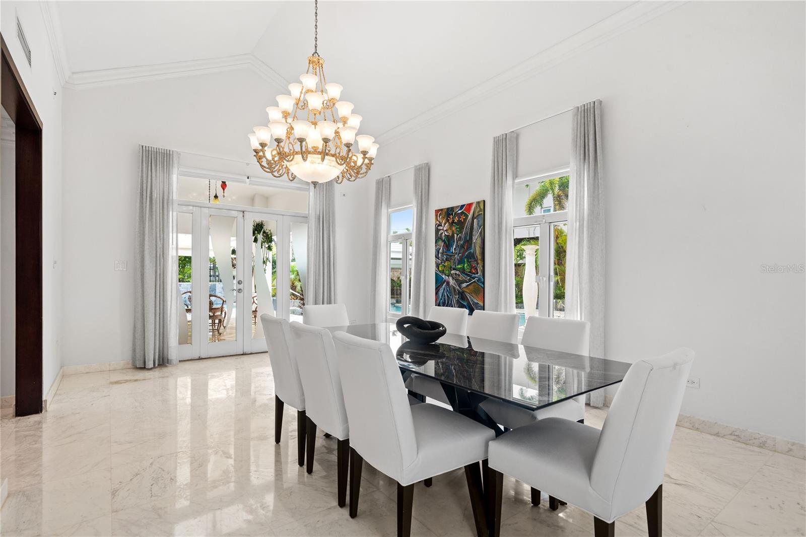 PASEO LAS PALMAS - Residential