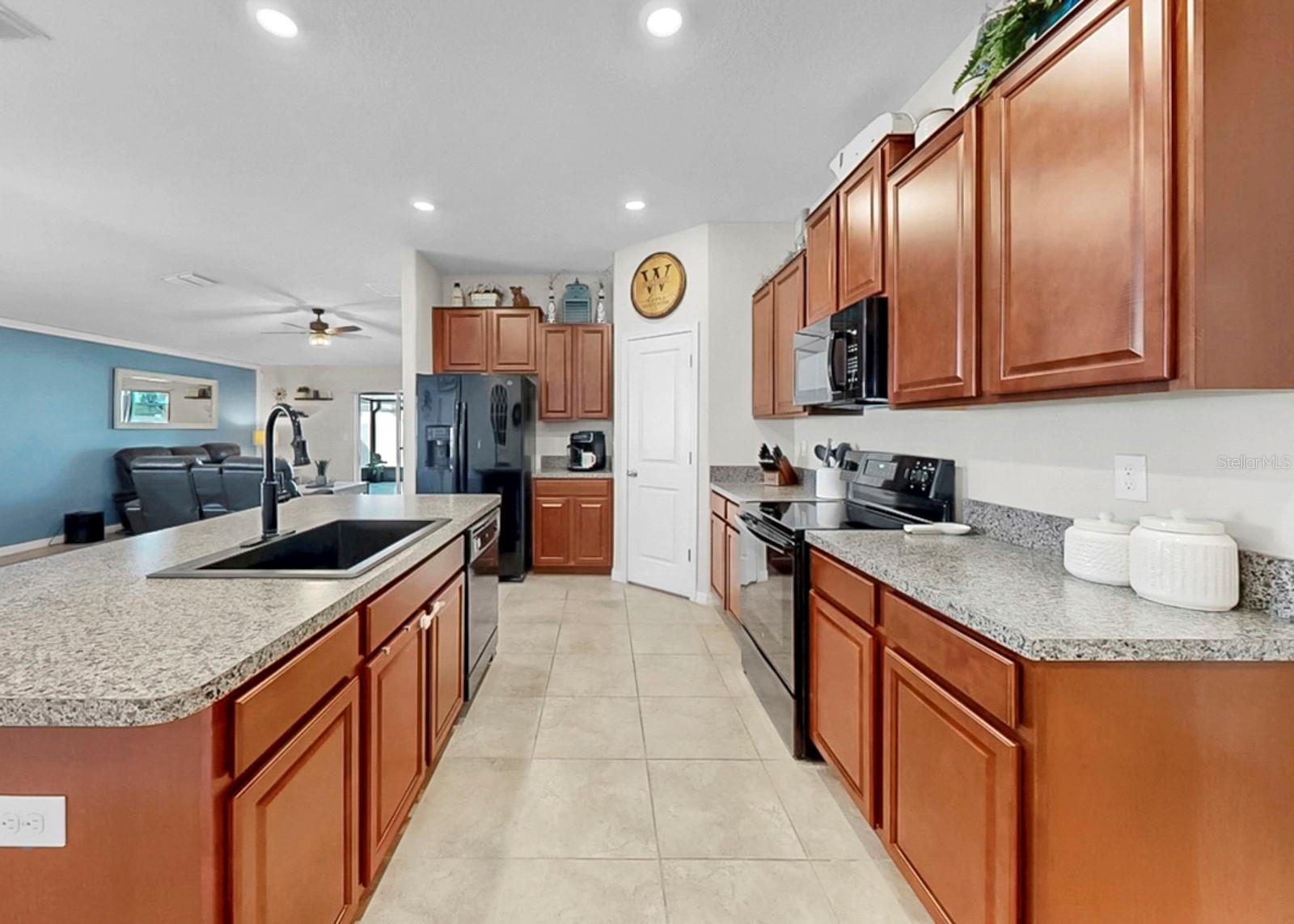 1624 BROAD WINGED HAWK DRIVE