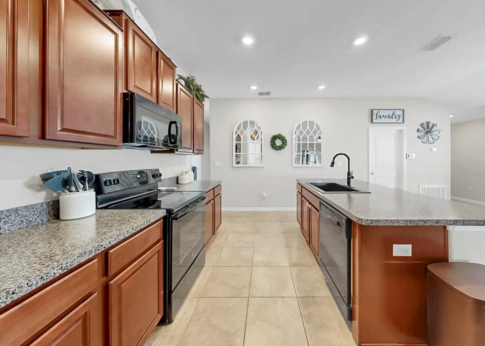 1624 BROAD WINGED HAWK DRIVE