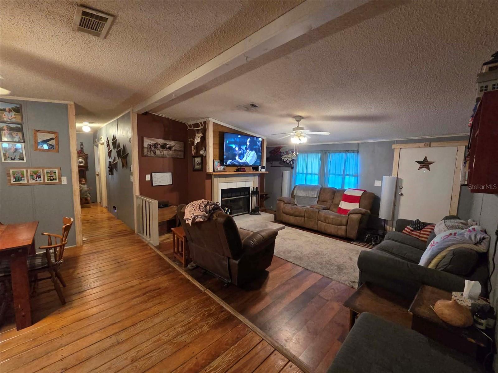 THAT PART OF W1/2 OF SE1/4 OF SE1/4 OF SE1/4 LYING - Residential