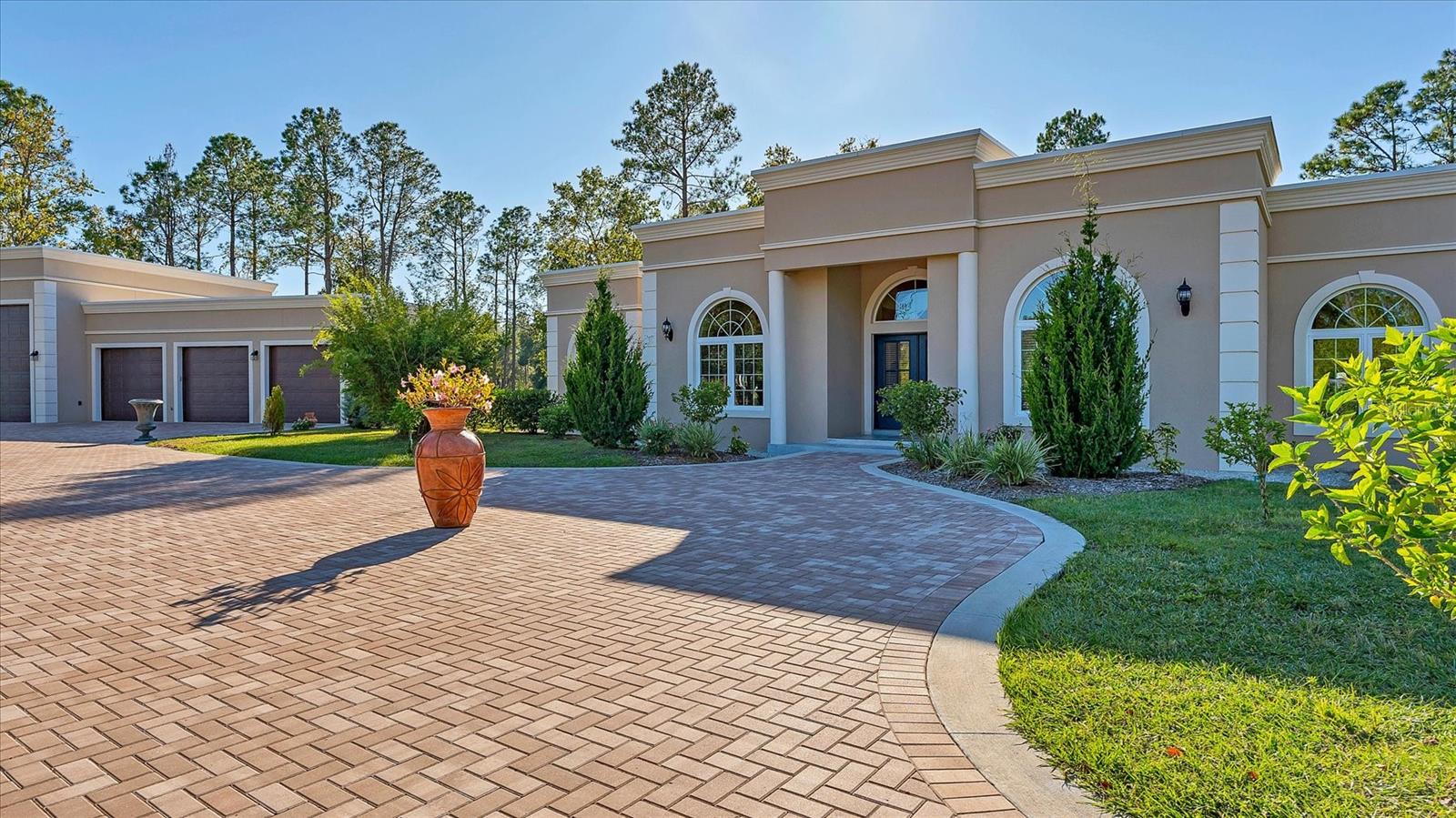 WINDSOR GREEN - Residential