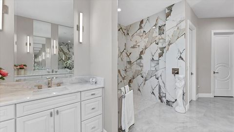 Tiny photo for 39851 Darlington Avenue, Lady Lake, FL 32159 (MLS # G5104061)