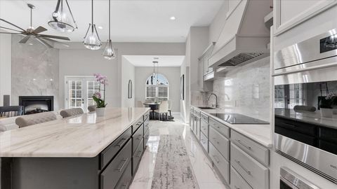 Tiny photo for 39851 Darlington Avenue, Lady Lake, FL 32159 (MLS # G5104061)