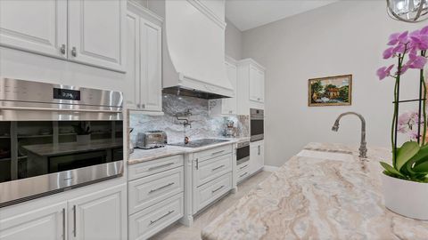 Tiny photo for 39851 Darlington Avenue, Lady Lake, FL 32159 (MLS # G5104061)