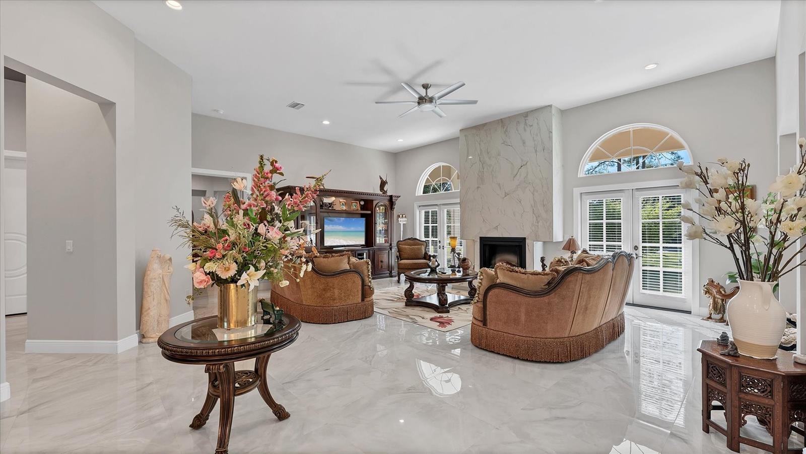 WINDSOR GREEN - Residential