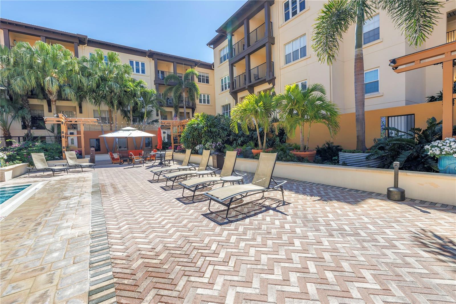 MADISON AT ST PETE II - Residential